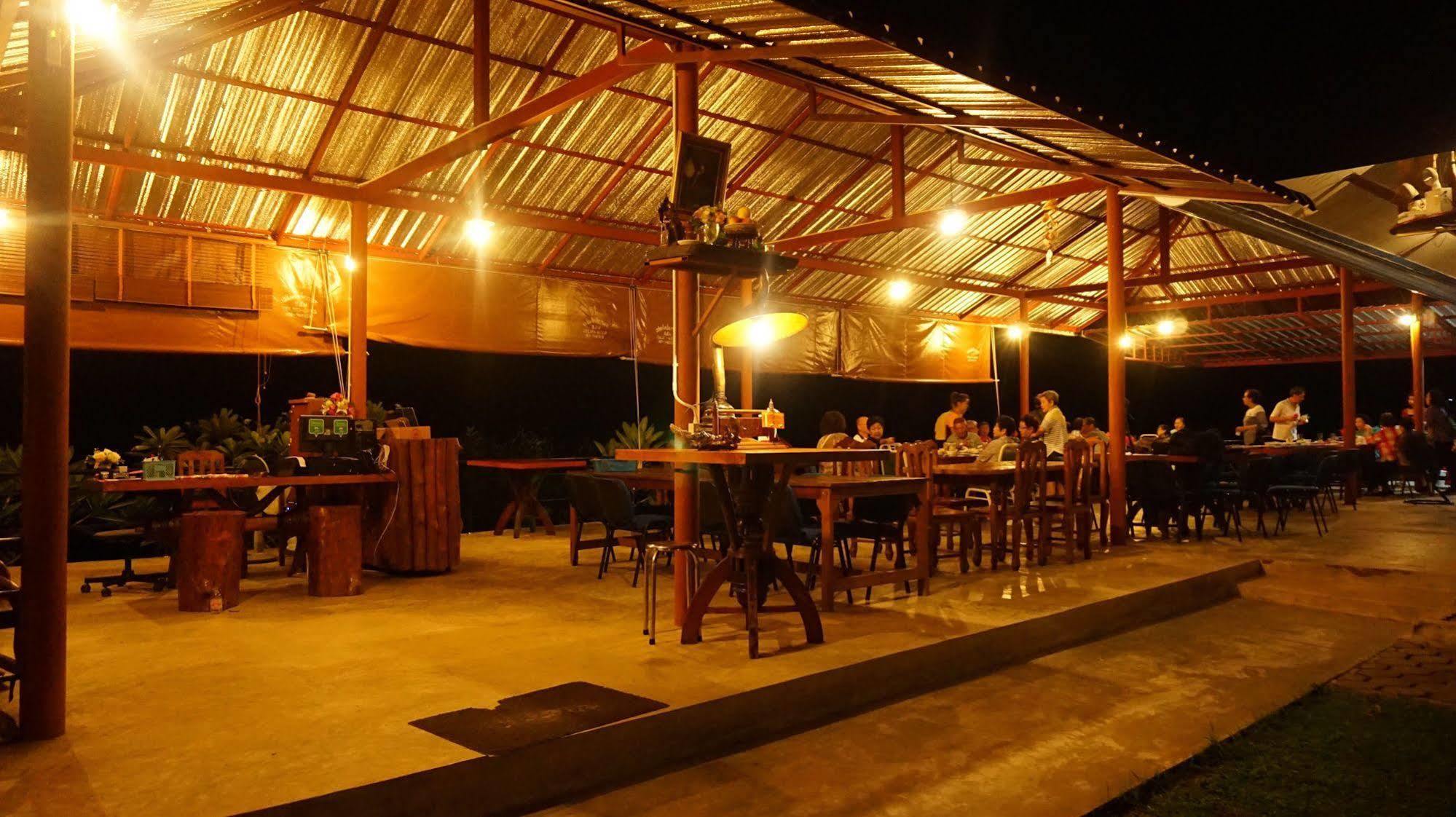 Khun Mai Baan Suan Resort Mae Ai Exterior foto
