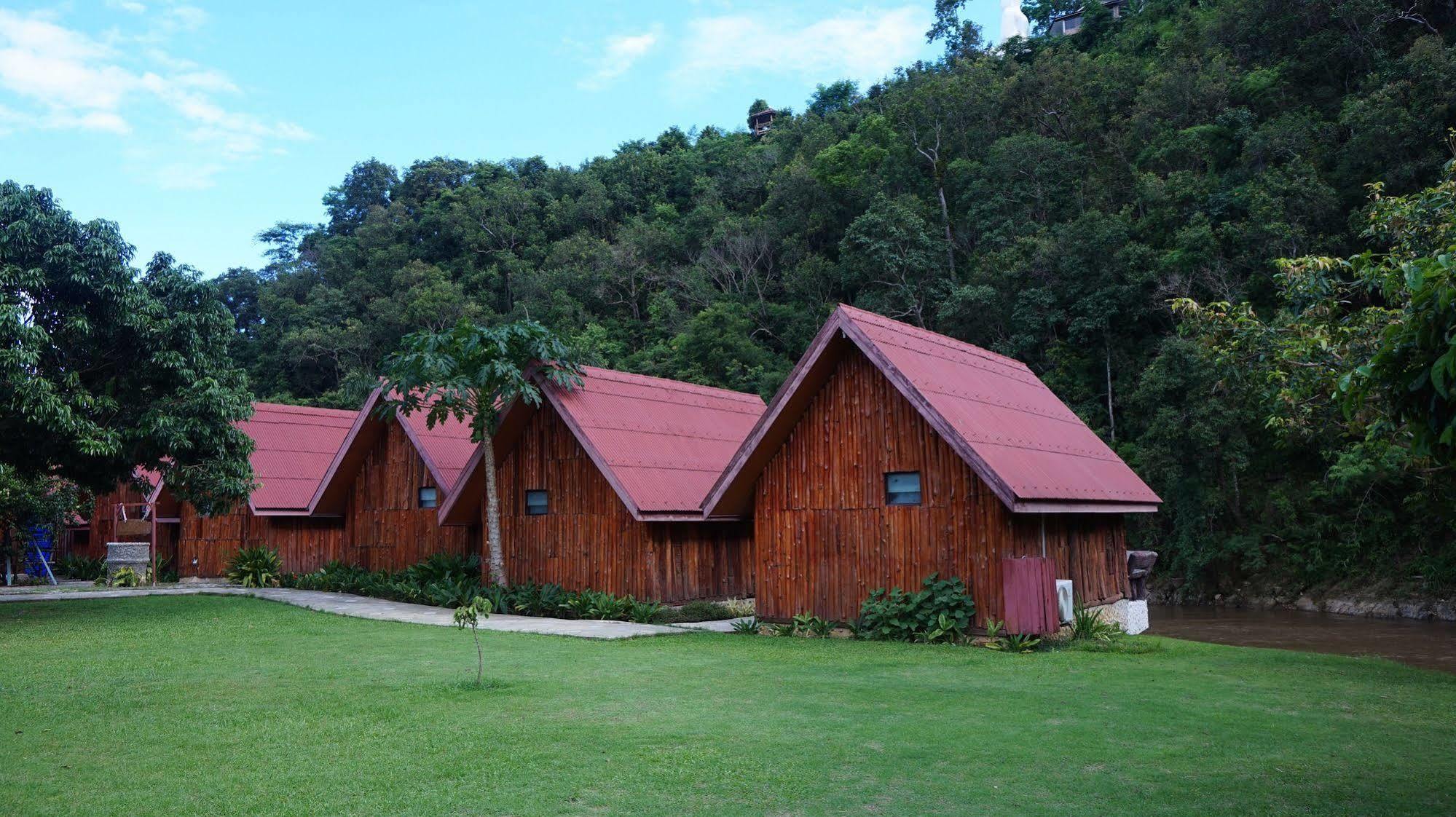 Khun Mai Baan Suan Resort Mae Ai Exterior foto