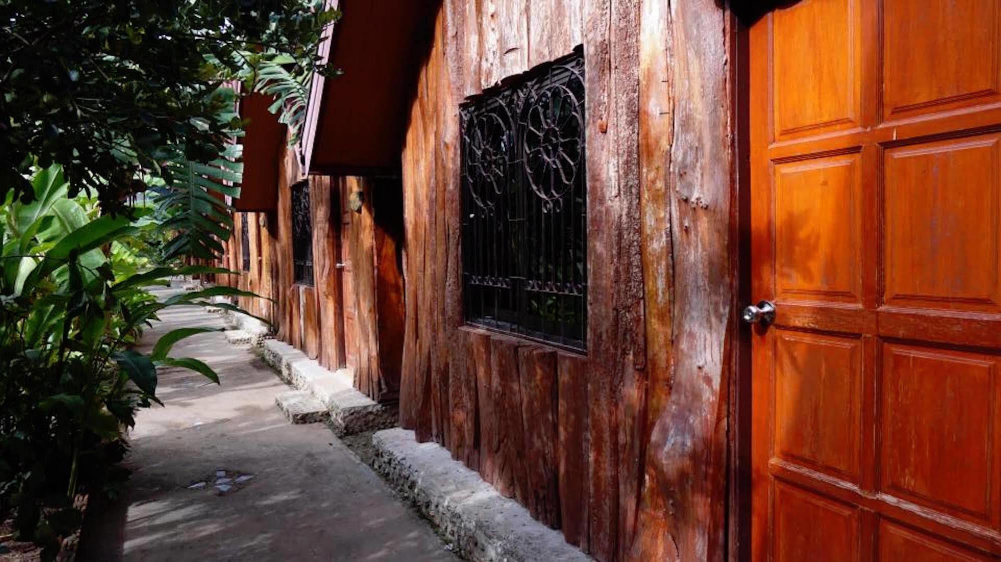 Khun Mai Baan Suan Resort Mae Ai Exterior foto